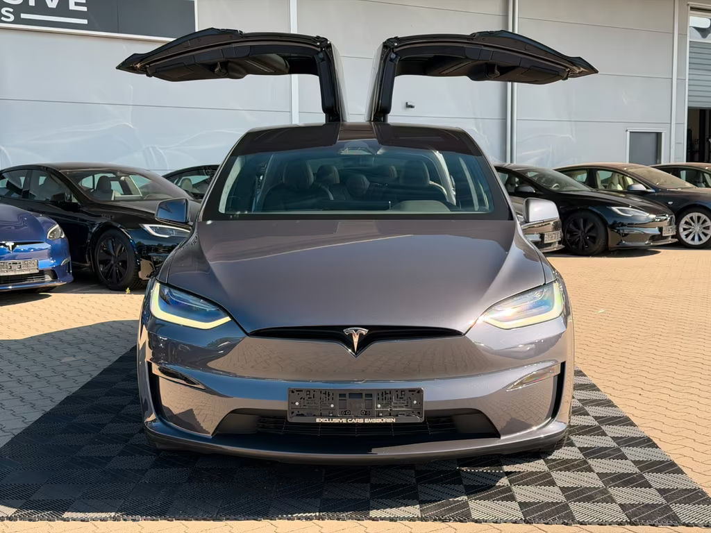 Tesla Model X