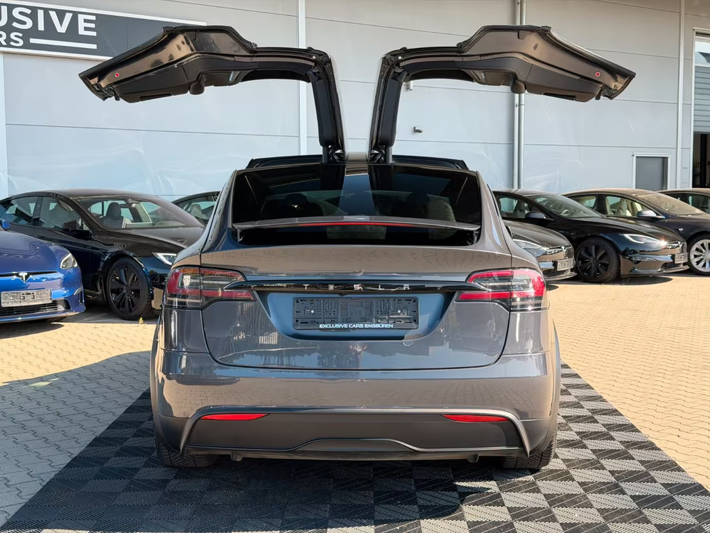 Tesla Model X
