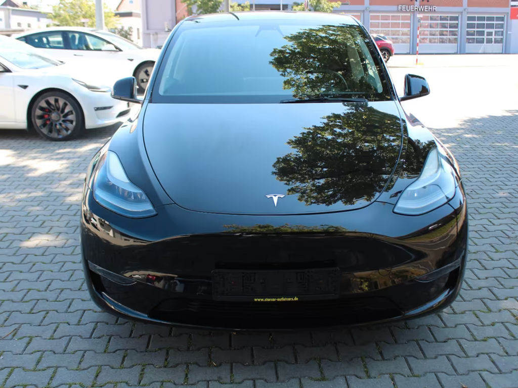 Tesla Model Y Performance Dual Motor AWD