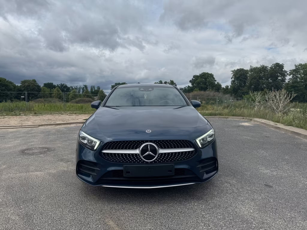 Mercedes-Benz A-Klasse A 250 AMG Line A 250 e