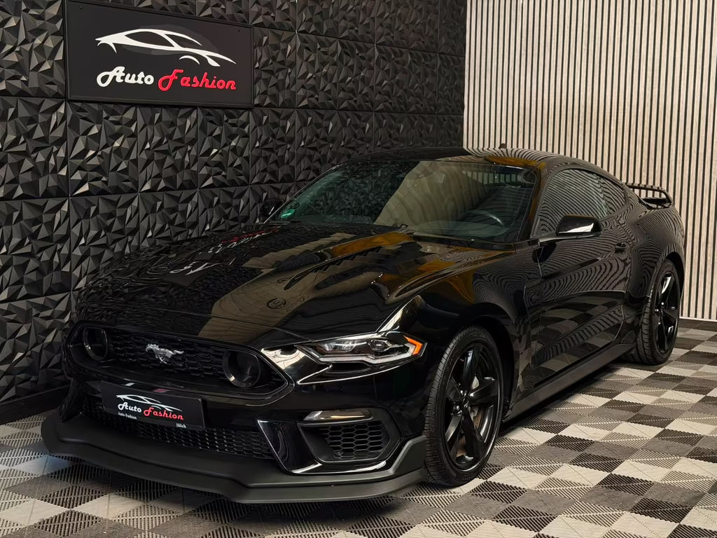 Ford Mustang Fastback GT 5.0 V8