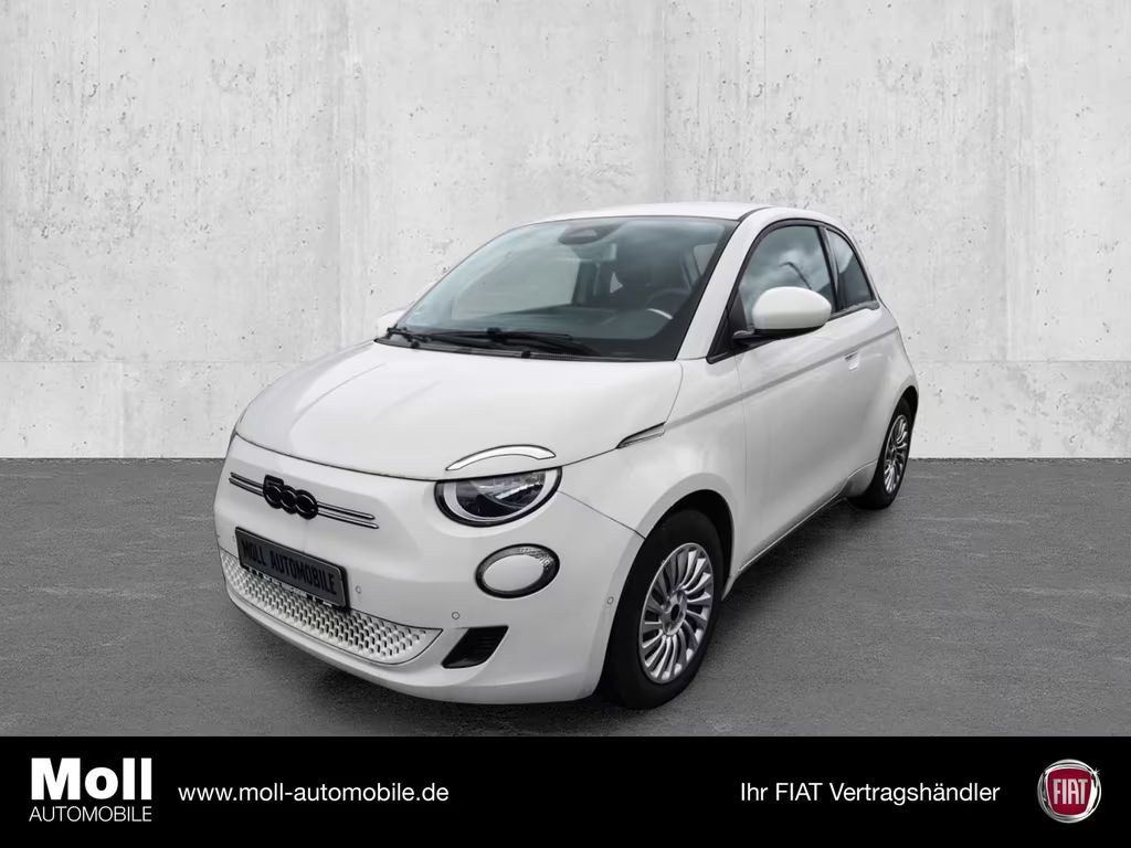 Fiat 500e Navi Soundsystem JBL Apple CarPlay Android