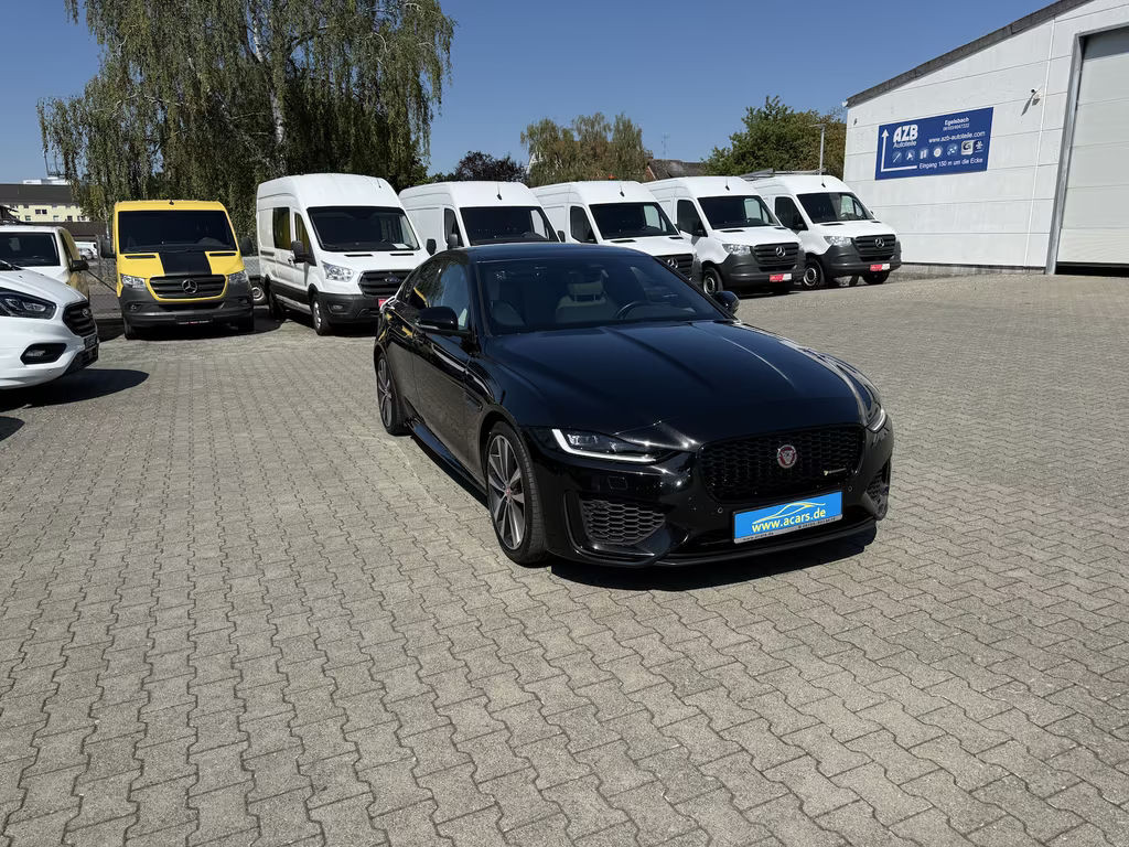 Jaguar XE