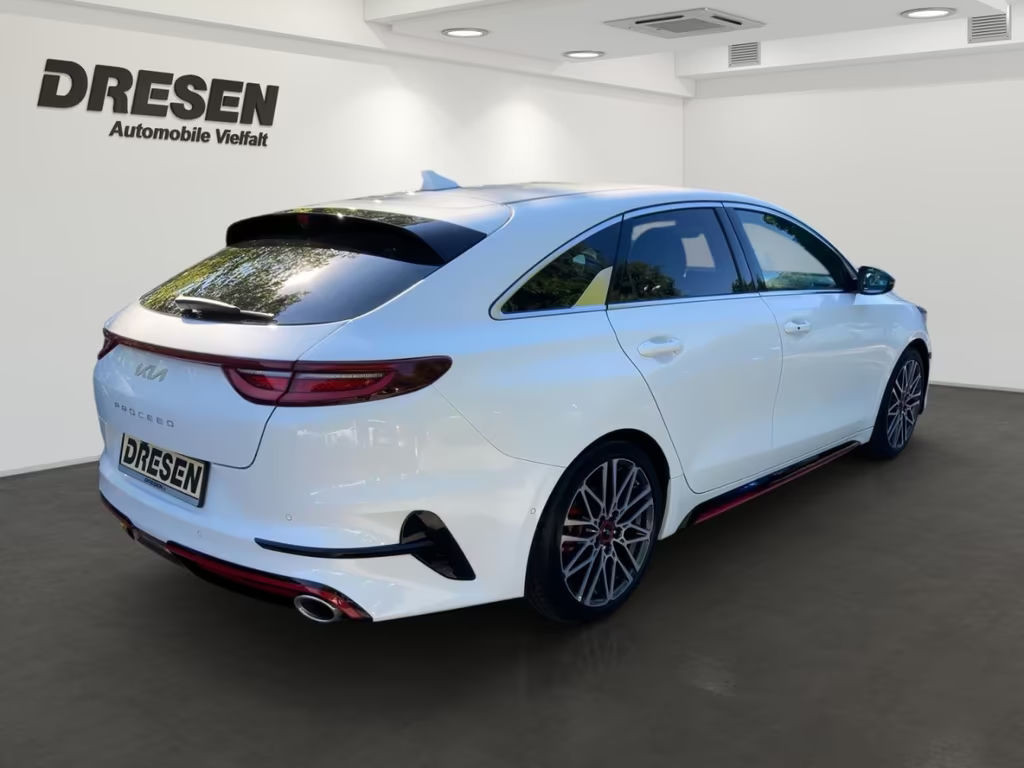 Kia ProCeed