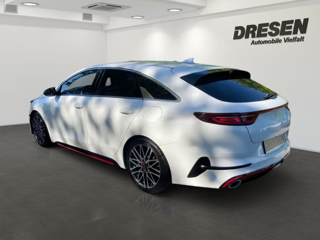 Kia ProCeed