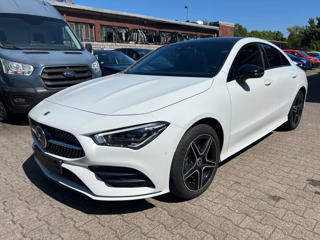 Mercedes-Benz CLA-Klasse CLA 250 AMG Line CLA 250 e Sedan