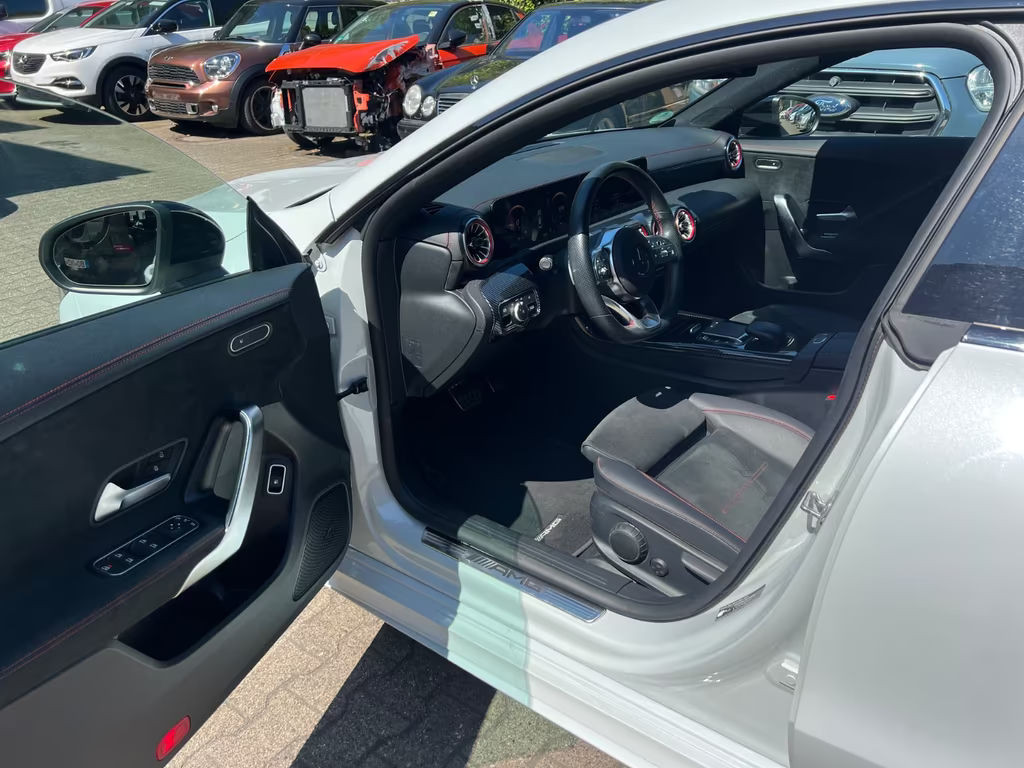 Mercedes-Benz CLA-Klasse