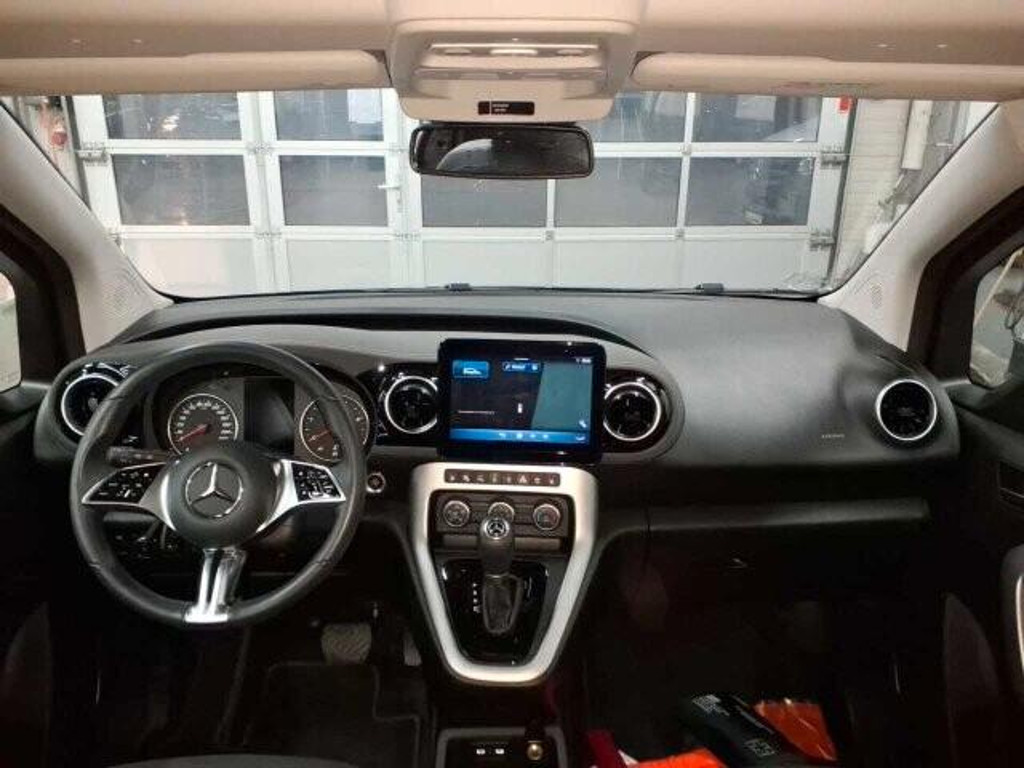 Mercedes-Benz T 180