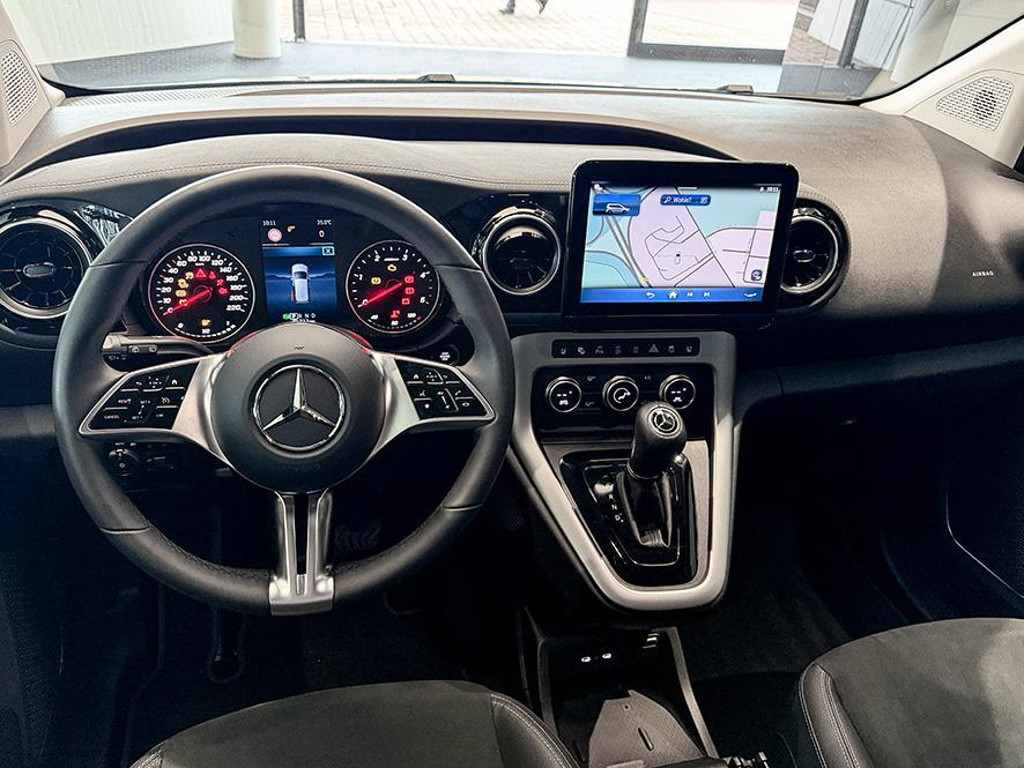 Mercedes-Benz T 180
