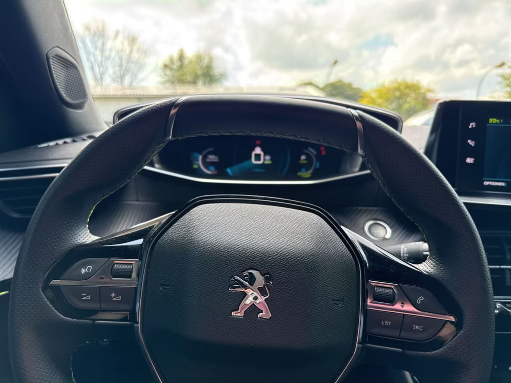 Peugeot e-2008