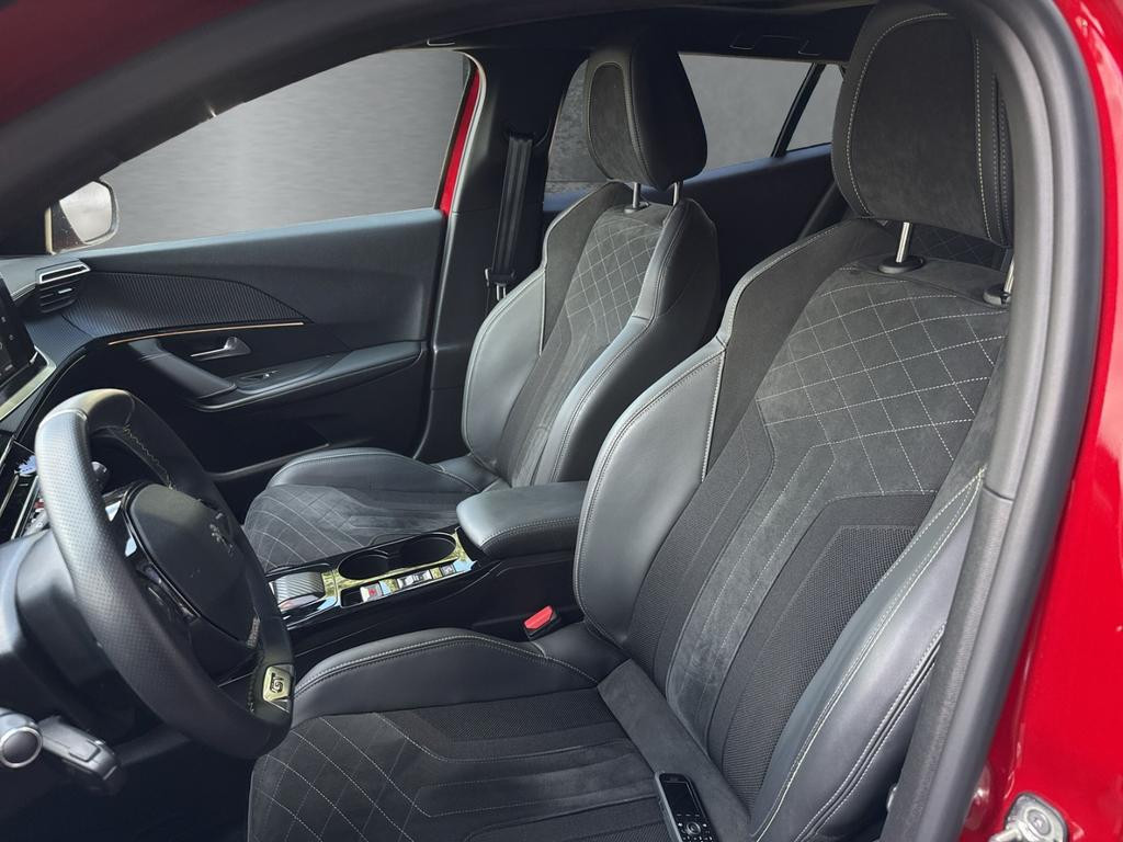 Peugeot e-2008