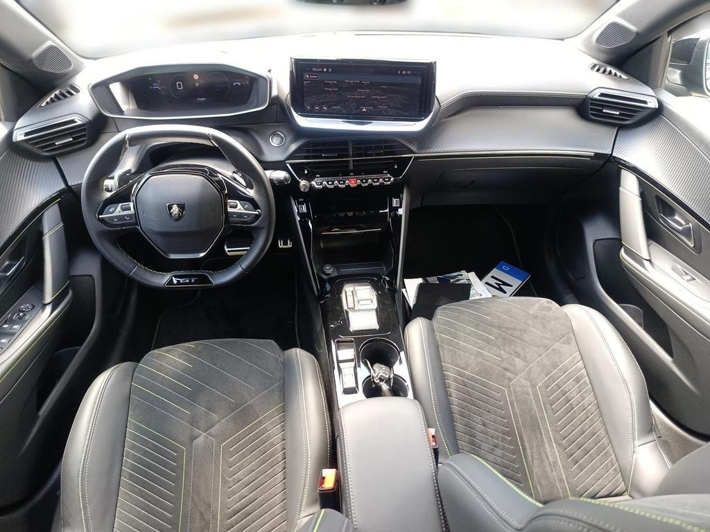 Peugeot e-208