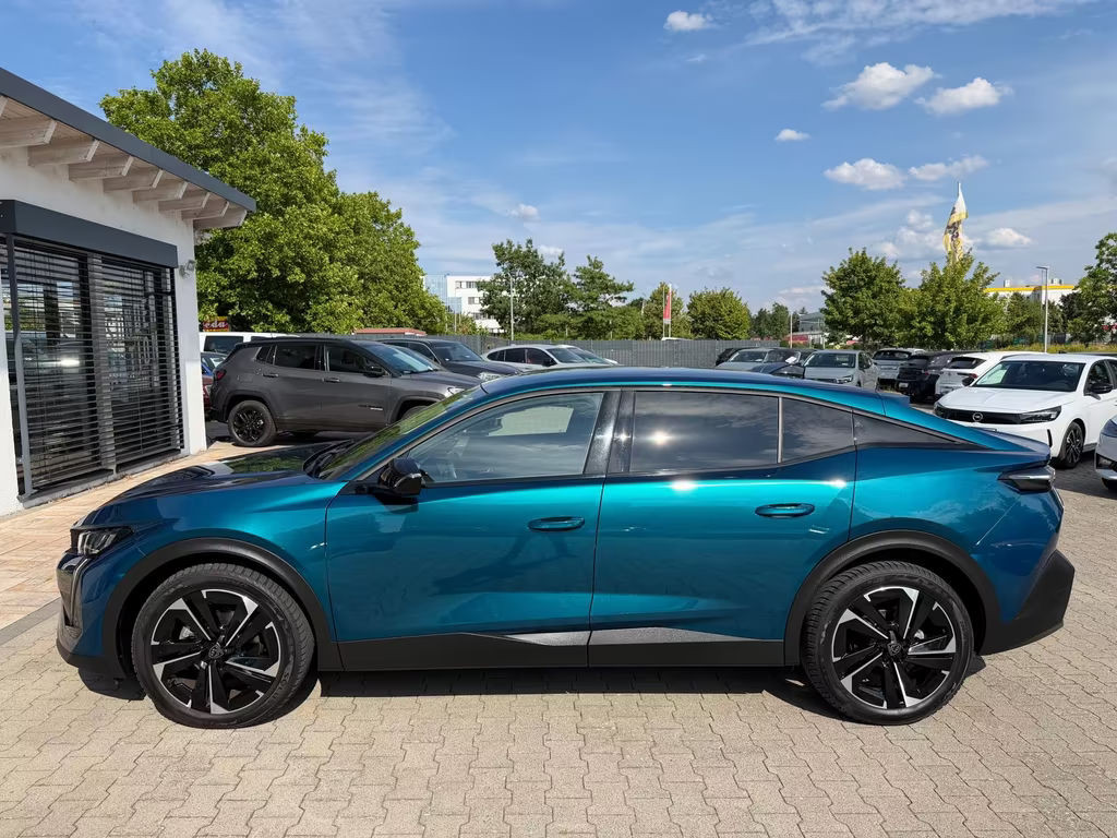 Peugeot 408