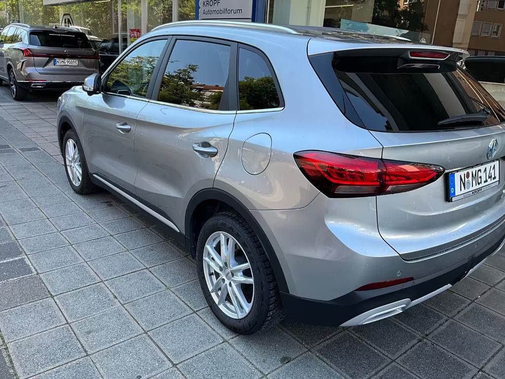 MG ZS