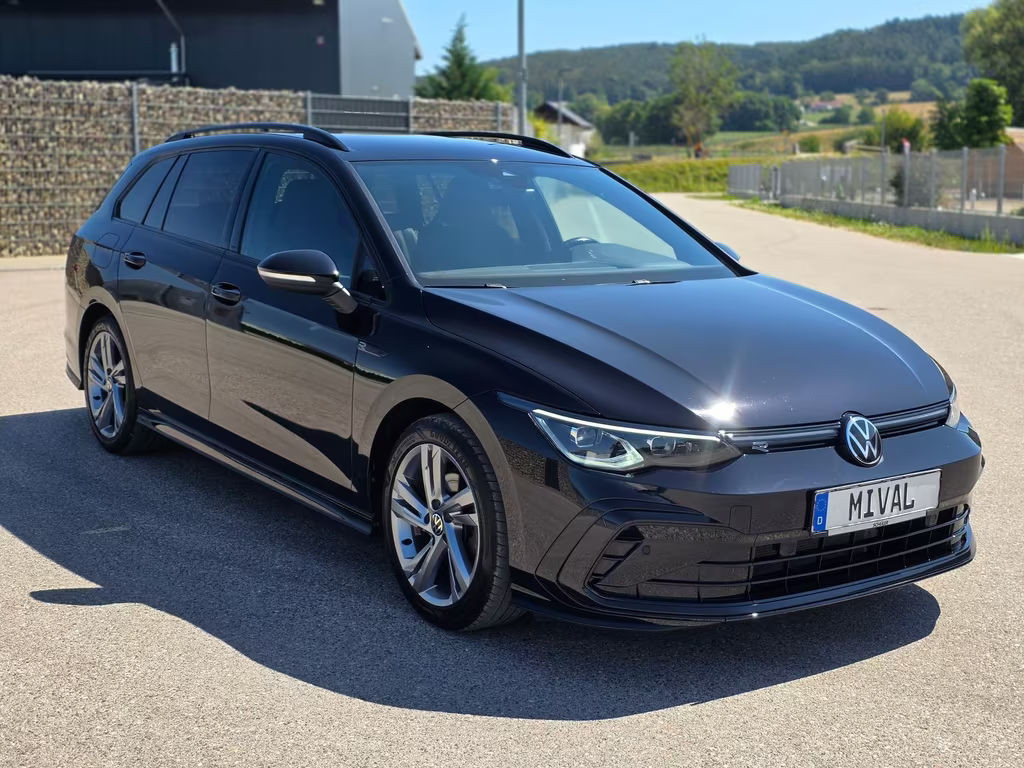 Volkswagen Golf Style Plus R-Line
