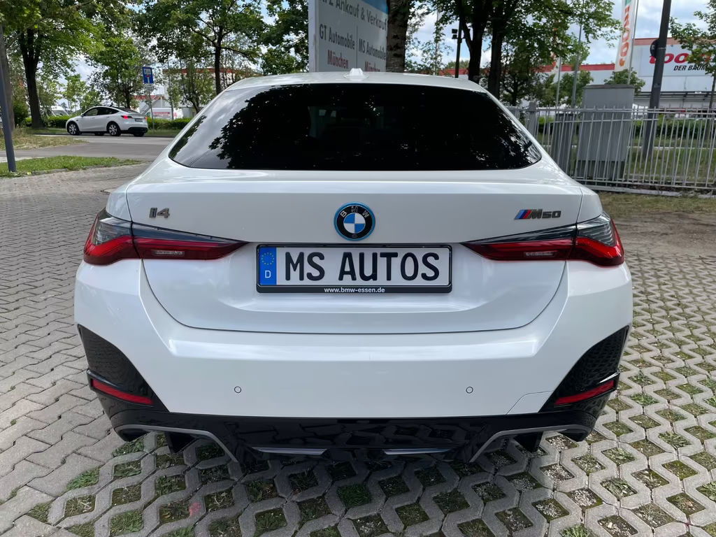 BMW i4