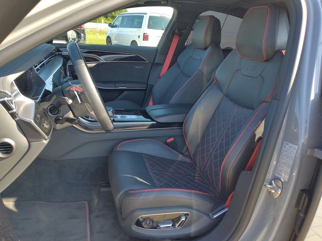 Audi S8