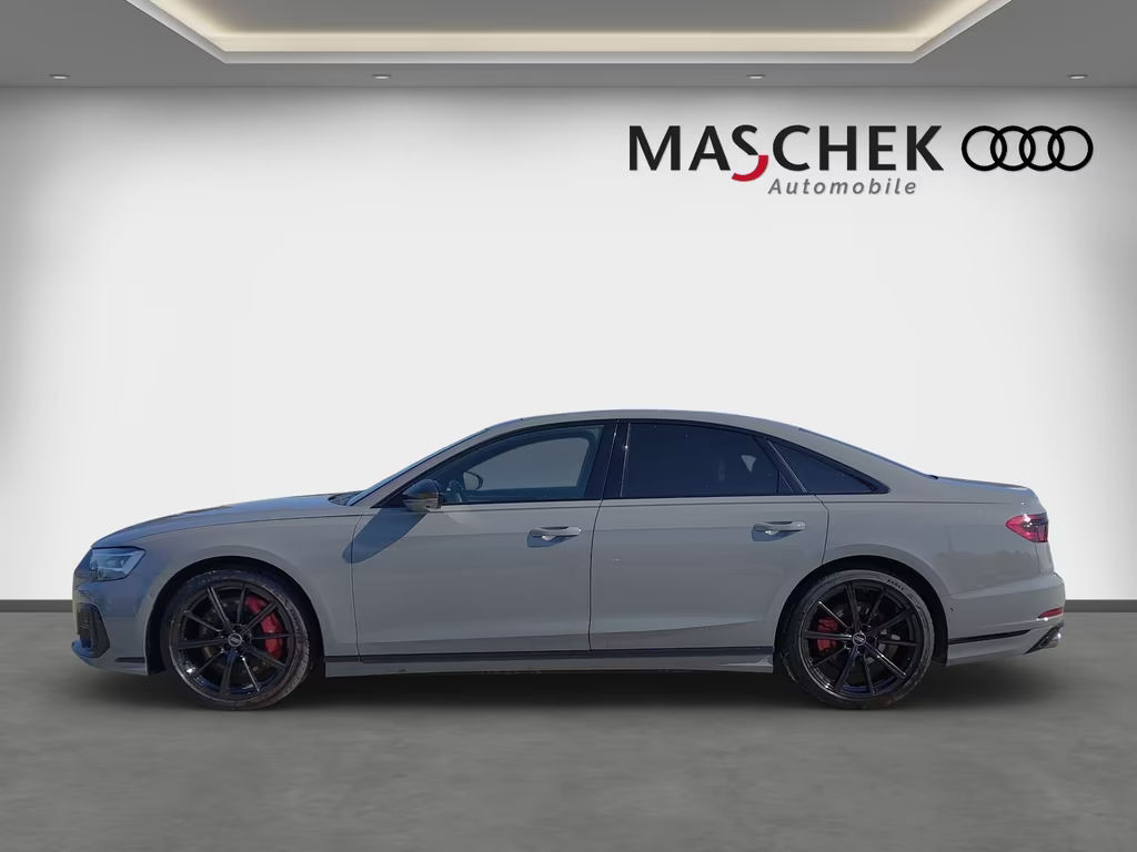 Audi S8