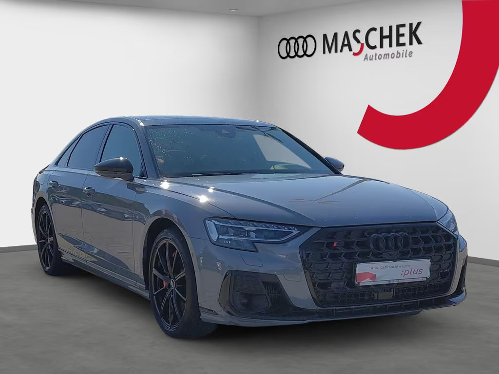 Audi S8