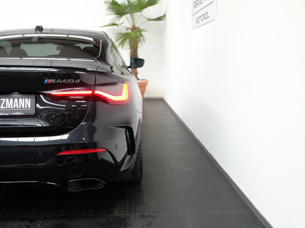 BMW M440