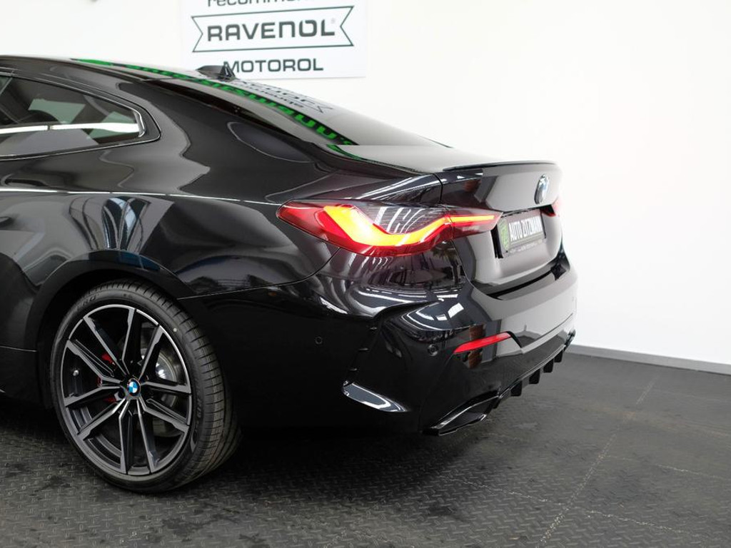 BMW M440