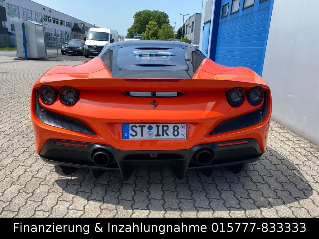 Ferrari F8