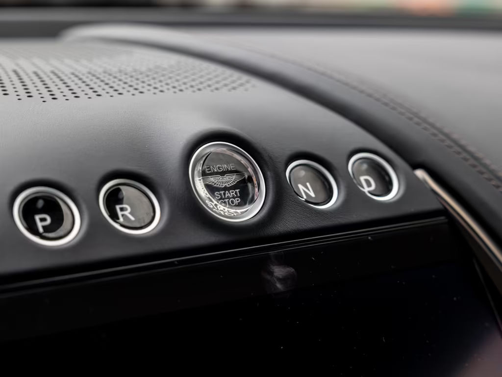Aston Martin DBX