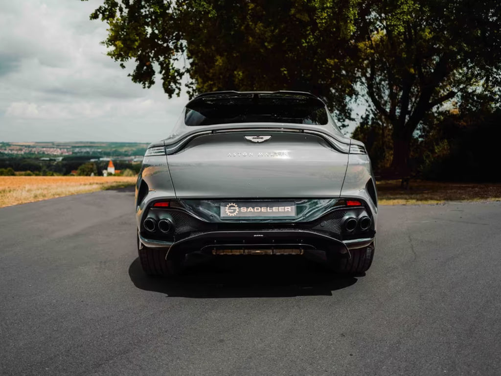 Aston Martin DBX
