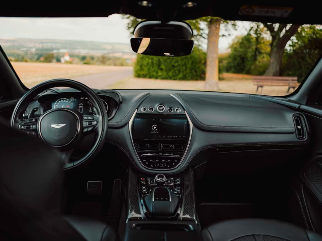 Aston Martin DBX