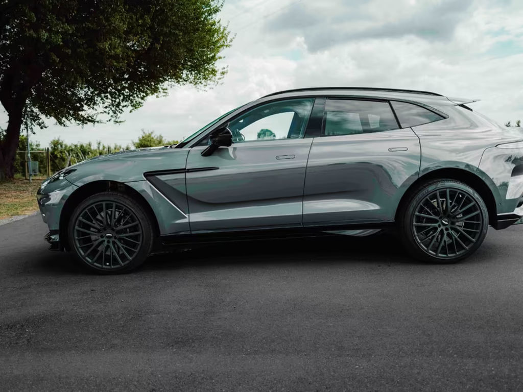 Aston Martin DBX