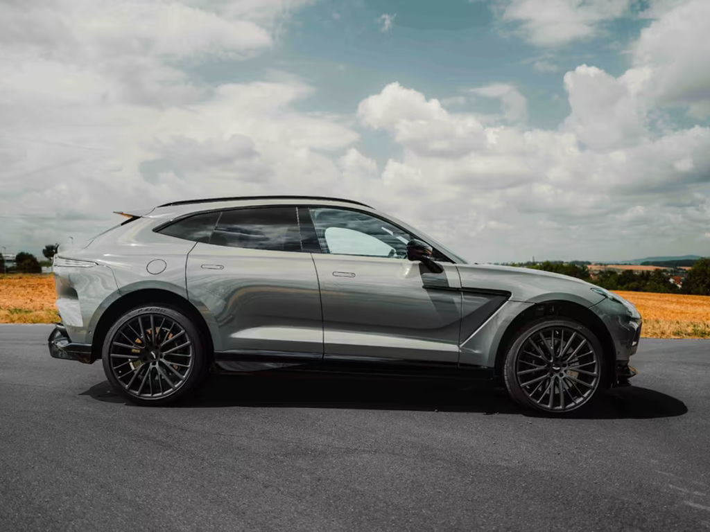 Aston Martin DBX