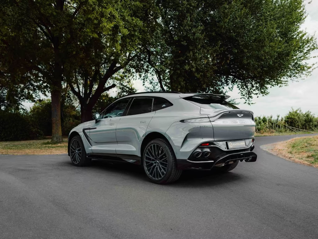Aston Martin DBX