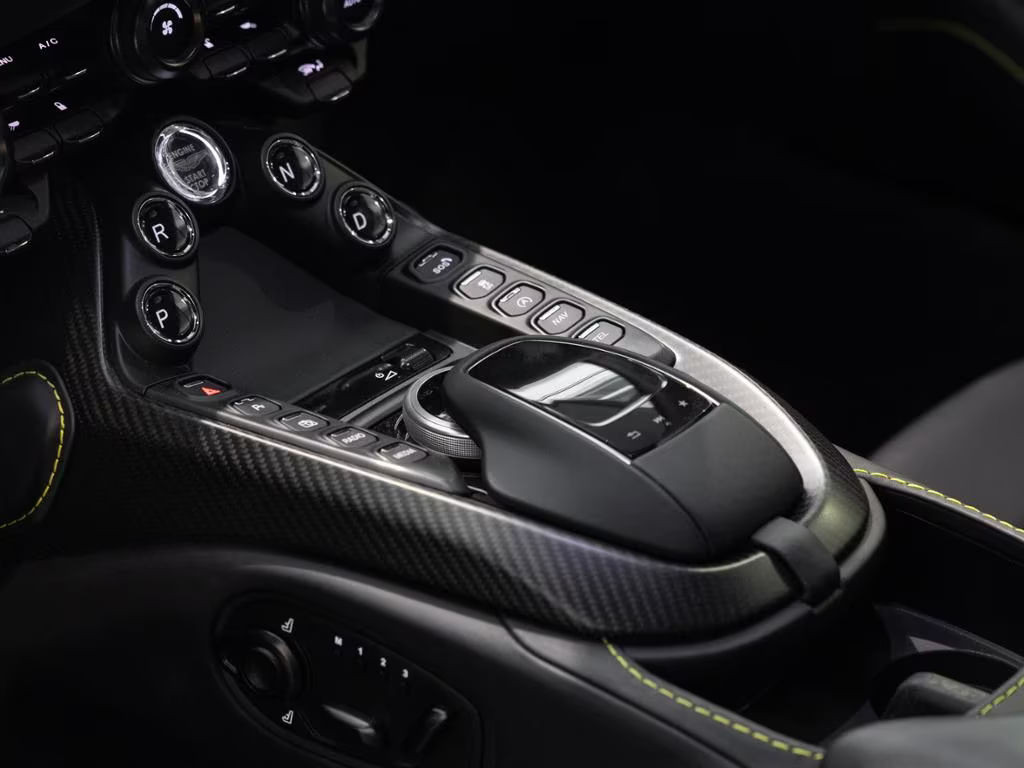 Aston Martin V8 Vantage