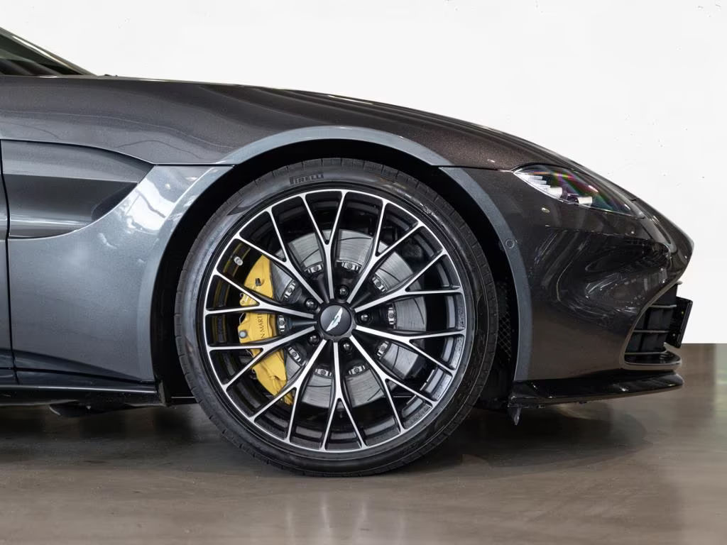 Aston Martin V8 Vantage