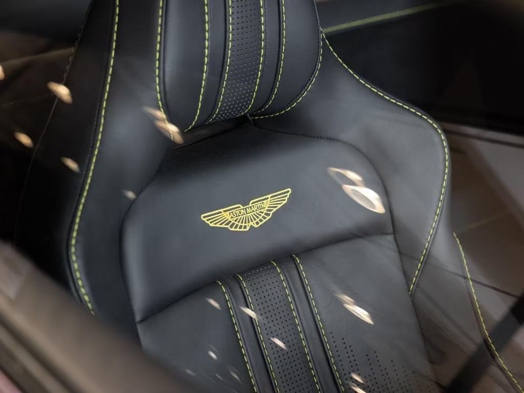 Aston Martin V8 Vantage