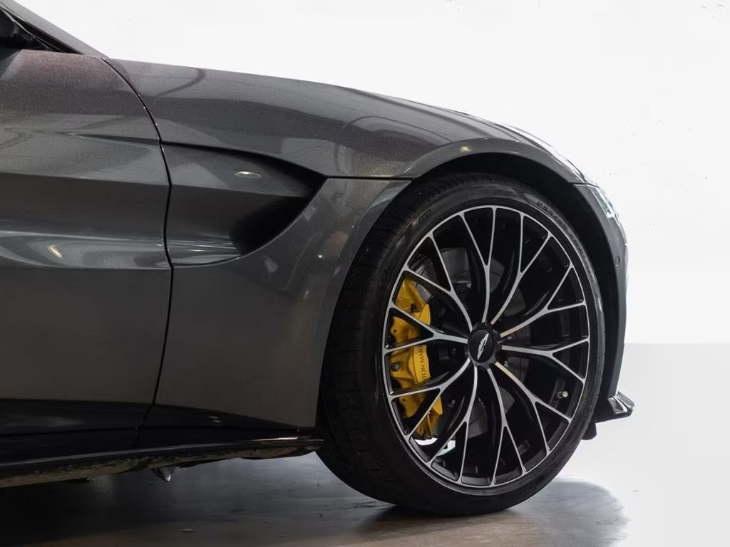 Aston Martin V8 Vantage