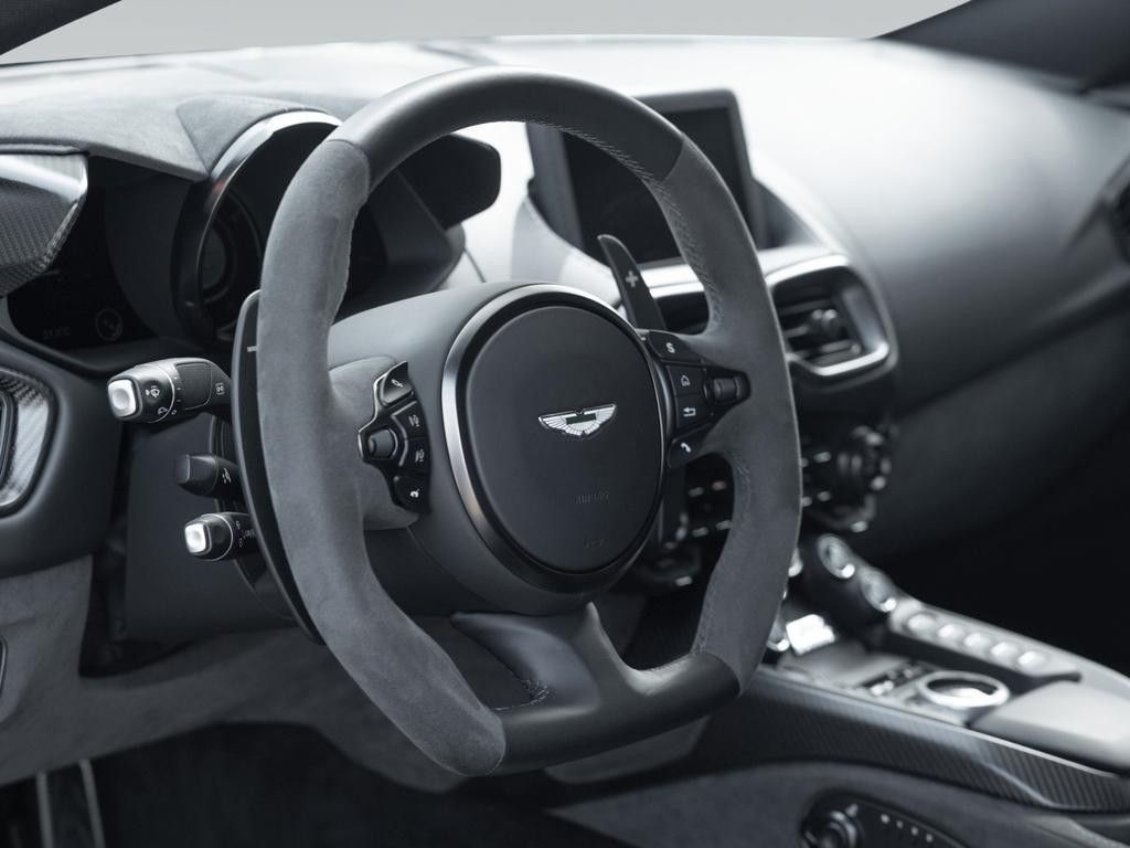 Aston Martin V8 Vantage
