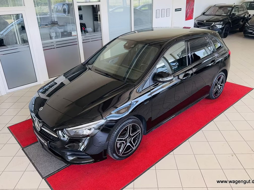 Mercedes-Benz B-Klasse B 250 AMG Line B 250 e Sedan
