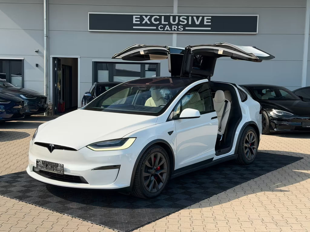 Tesla Model X Plaid