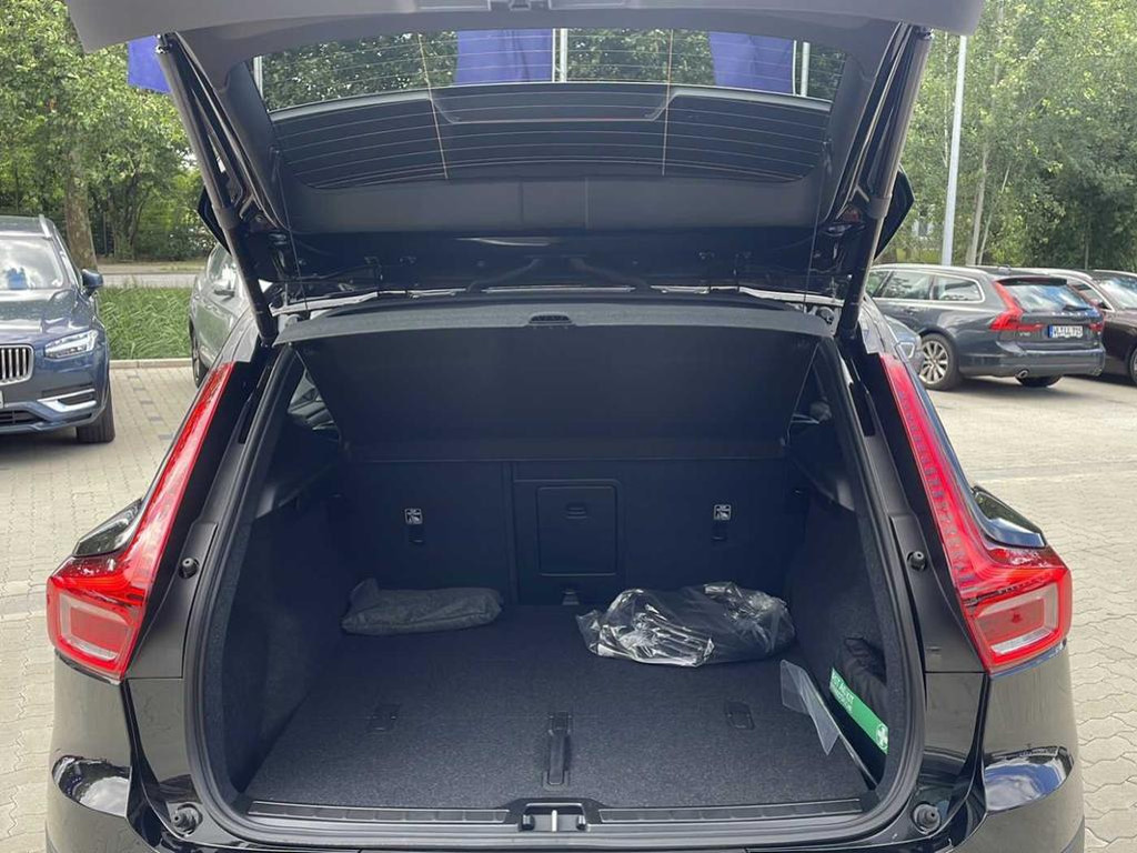 Volvo EX40