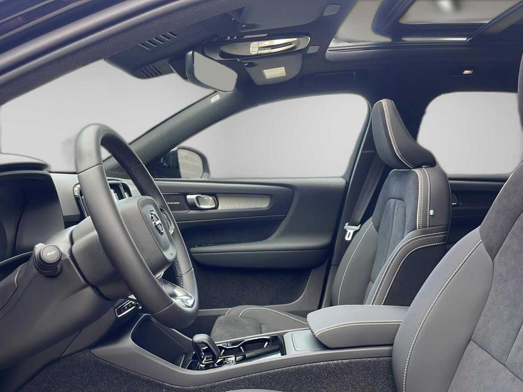 Volvo EX40