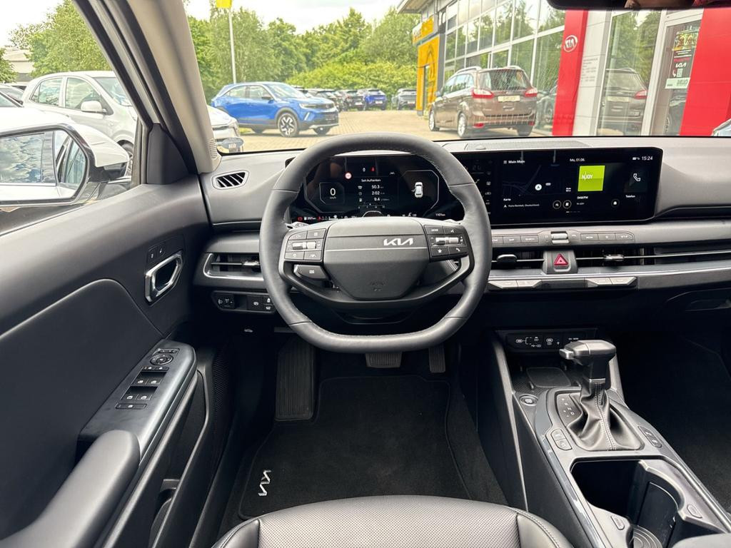 Kia K4