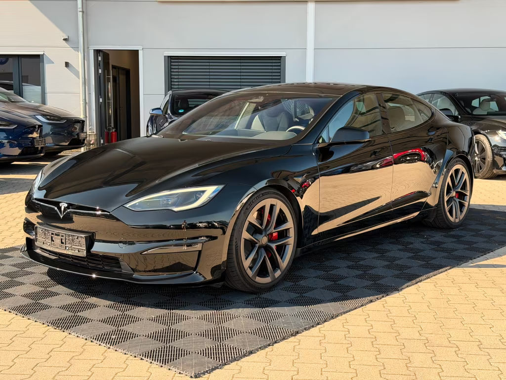 Tesla Model S Plaid