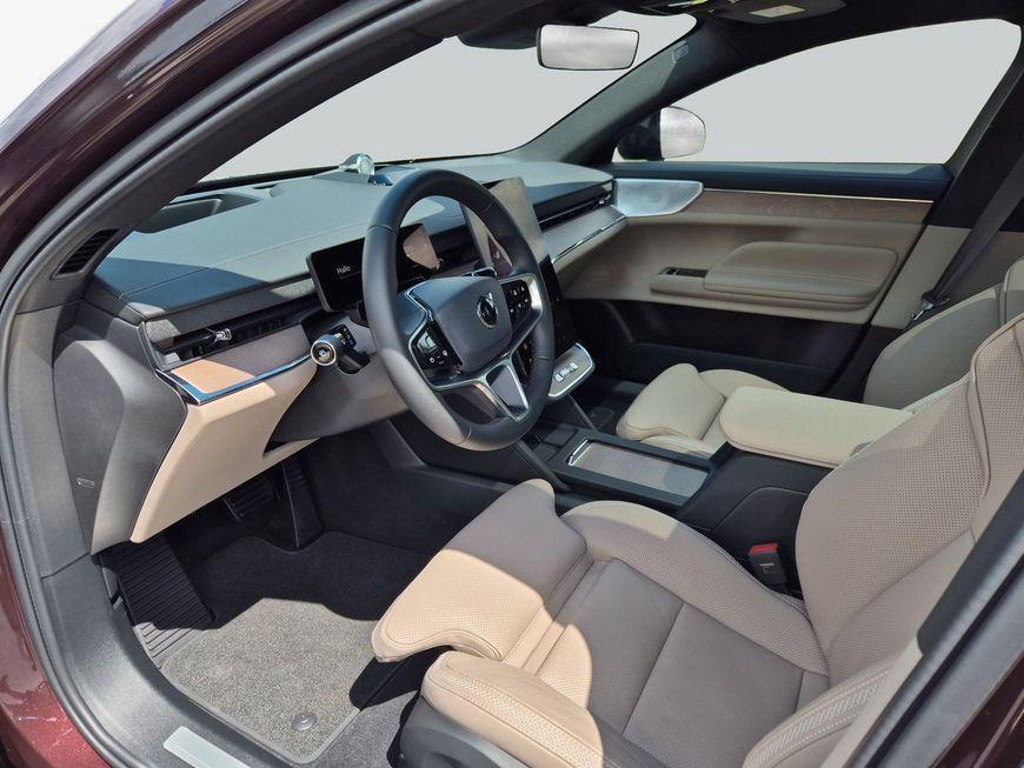 Volvo ES90