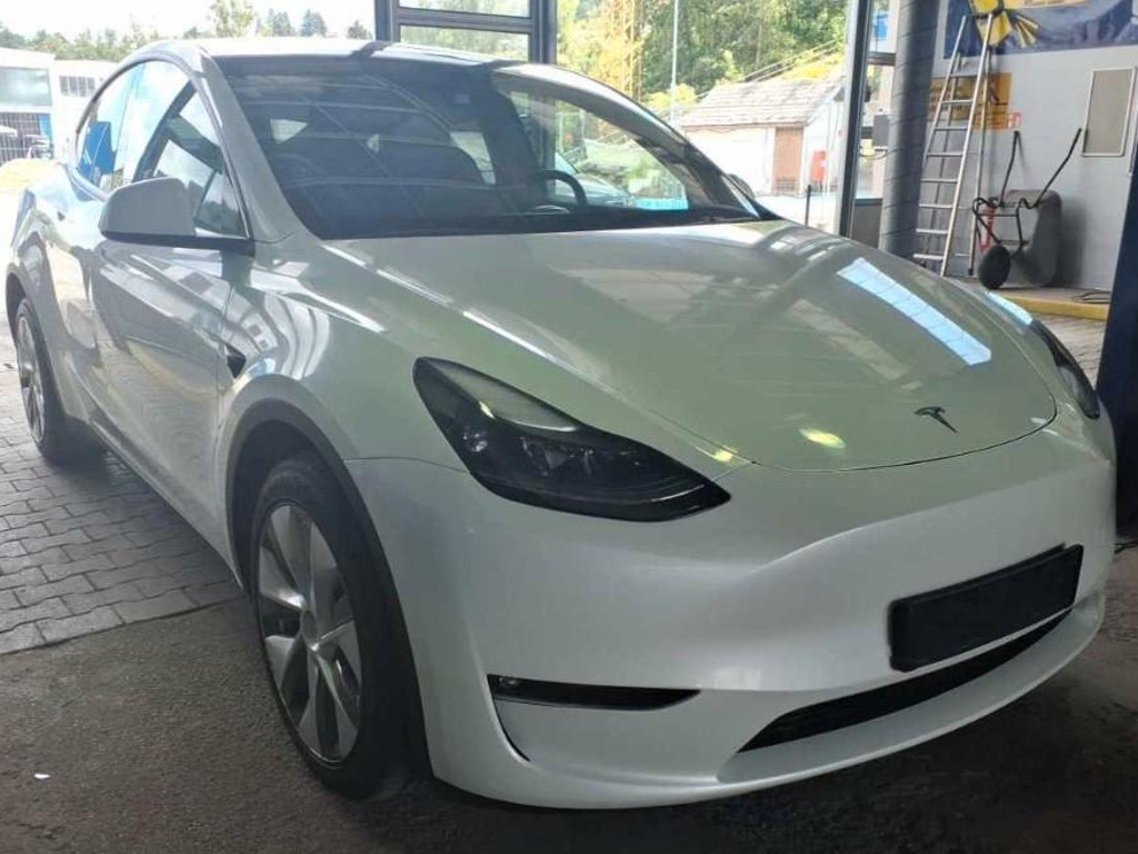 Tesla Model Y Long Range Dual Motor AWD