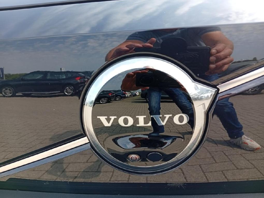 Volvo ES90