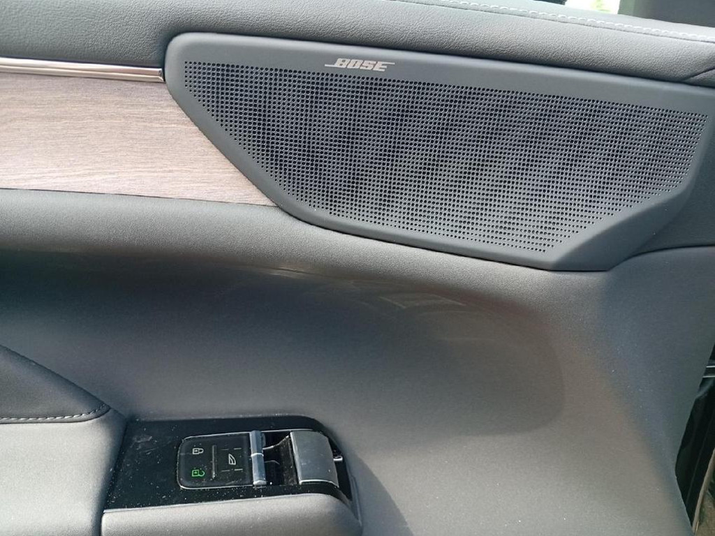 Volvo ES90
