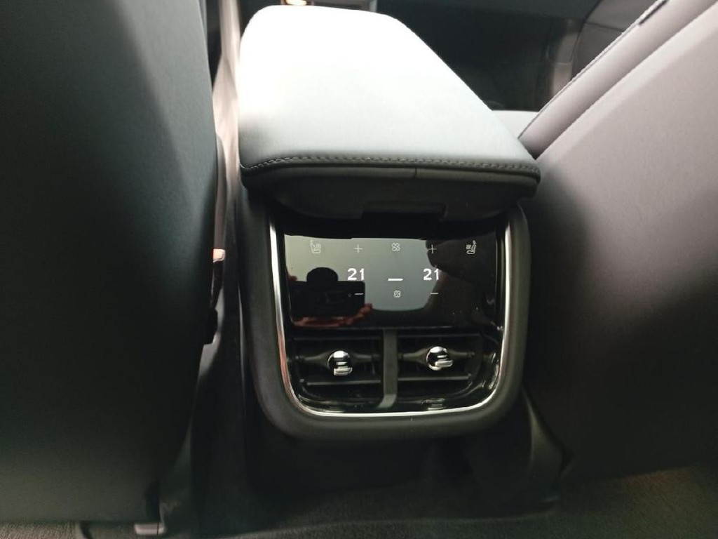 Volvo ES90