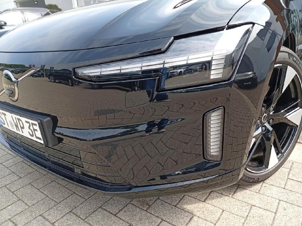 Volvo ES90