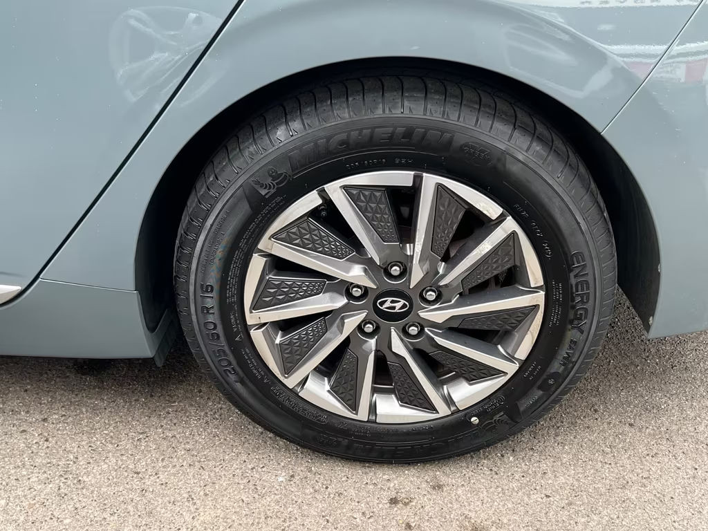 Hyundai Ioniq